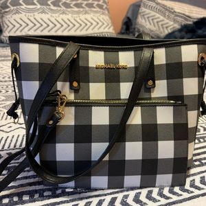 Michael Kors purse with wristlet